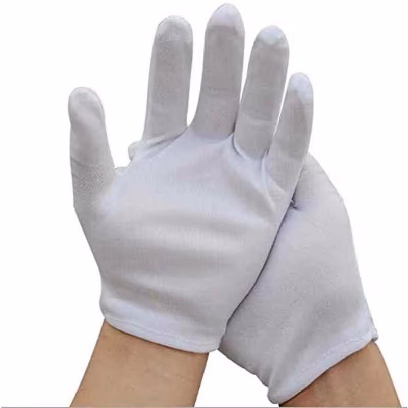 White lint-free nylon hand gloves for clean handling